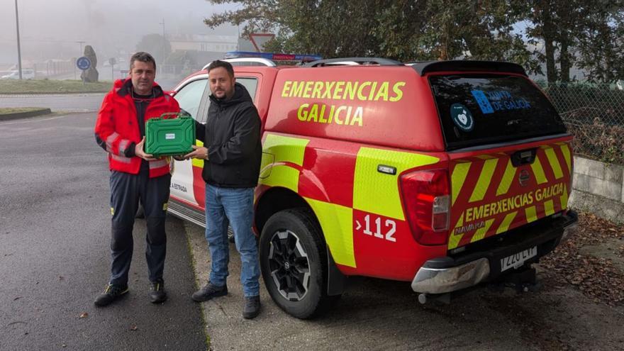Emerxencias A Estrada y la Policía Local recibieron sus unidades móviles de DESA.