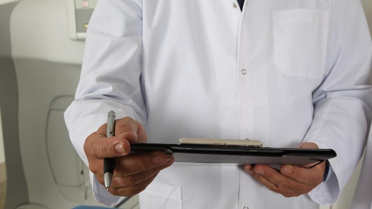 Un médico.