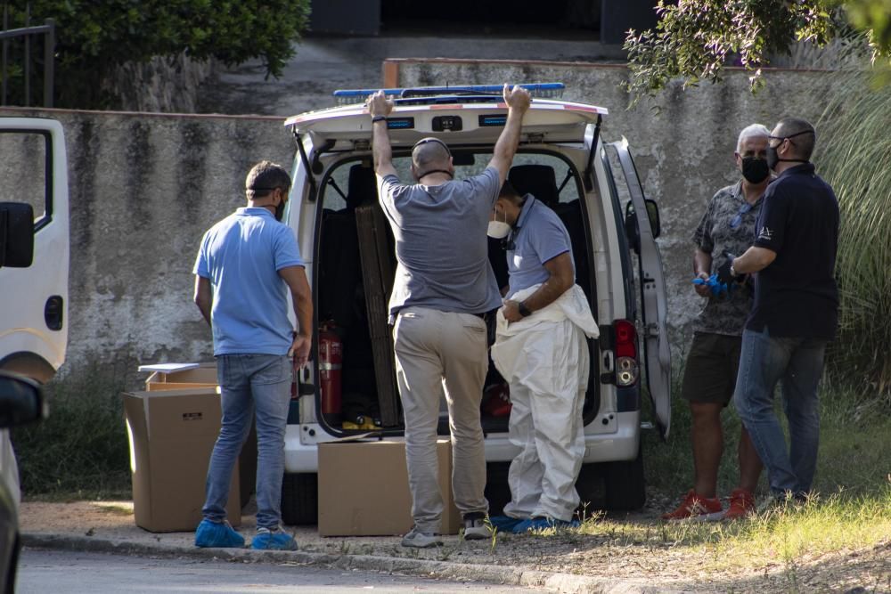 Els Mossos investiguen la mort d'un home que han trobat cremat en una casa de Lloret