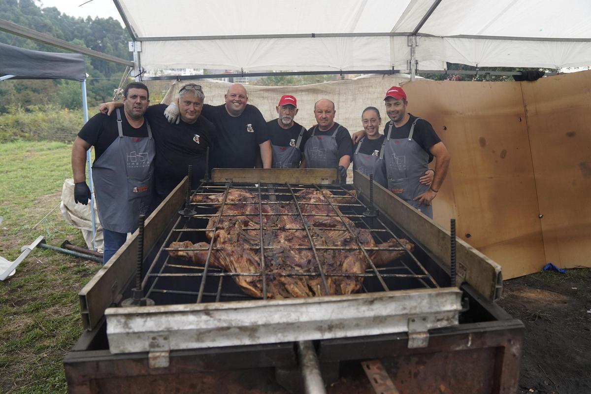 Tato, junto a parte de su cuadrilla.