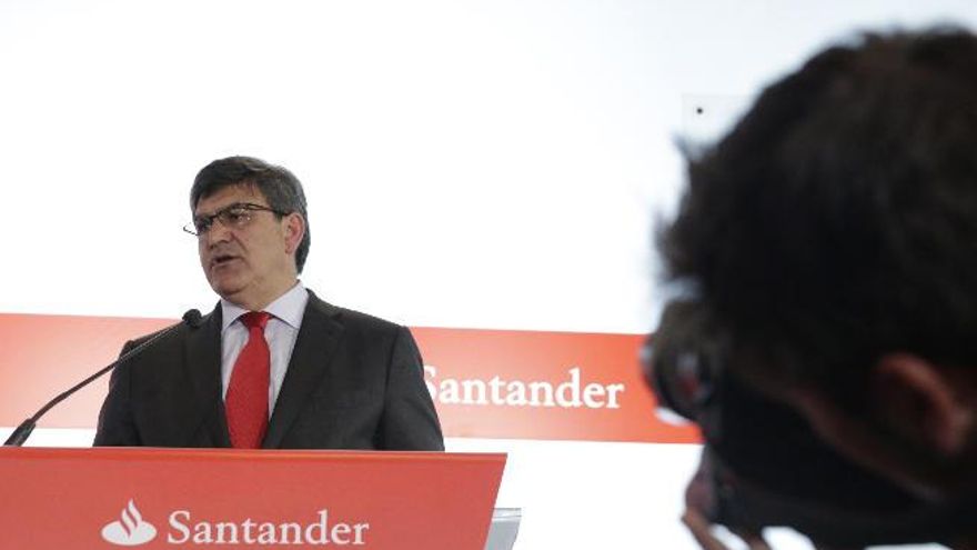 El consejero delegado del Banco Santander, José Antonio Álvarez, ayer en la presentación de los resultados.