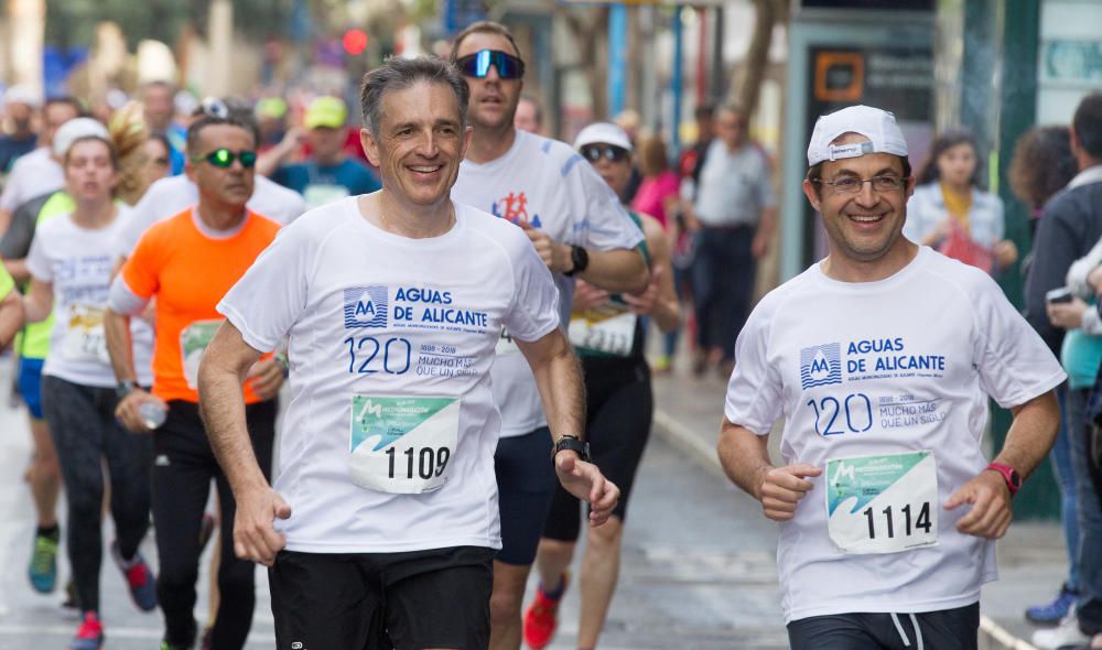 Hamid se adjudica el Medio Maratón de Alicante.