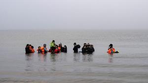 Brussel·les insta a accelerar els retorns de migrants i s’obre al pla Meloni