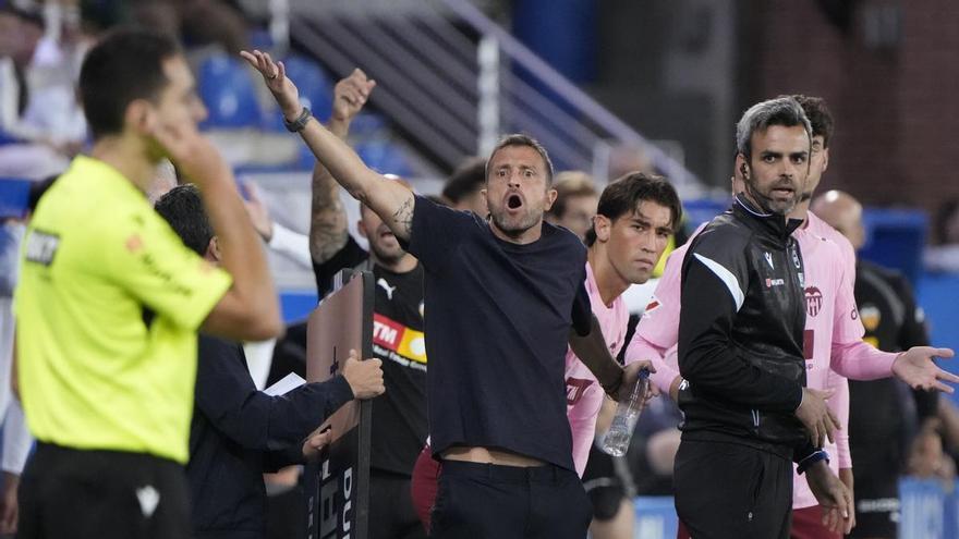 Óscar Sánchez: "He visto a un equipo muy intenso y comprometido"