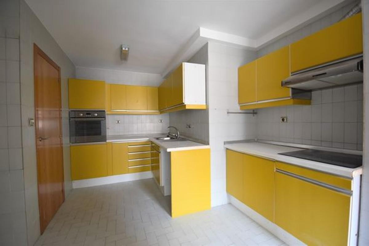 Piso en venta en Noia, A Coruña