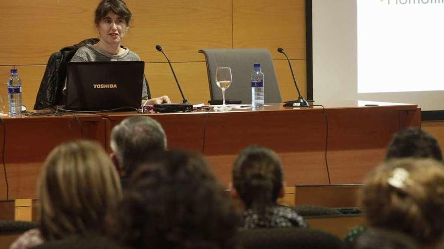 Rosario González Arias, ayer, en el centro de servicios universitarios.