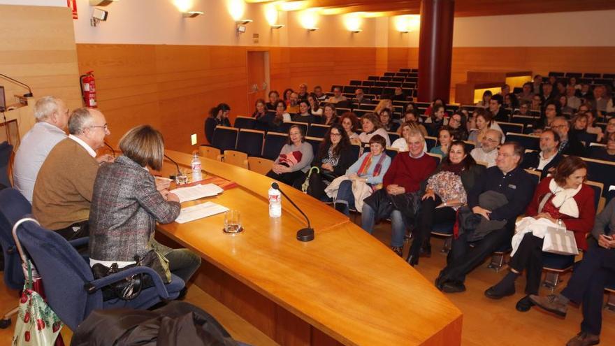 Colegio de Médicos de Vigo, esta mañana. // A. Villar