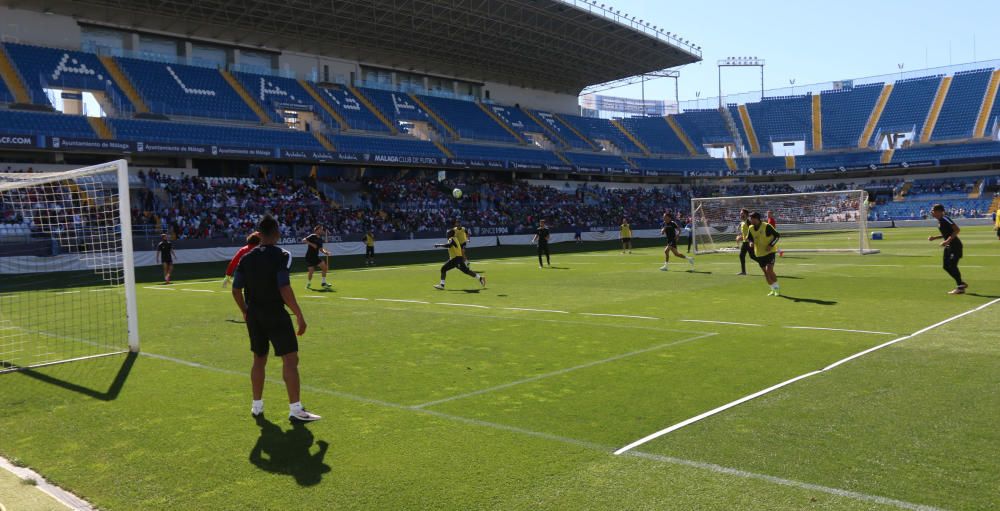 El equipo blanquiazul abre la grada de La Rosaleda a miles de niños de varios colegios de Málaga.