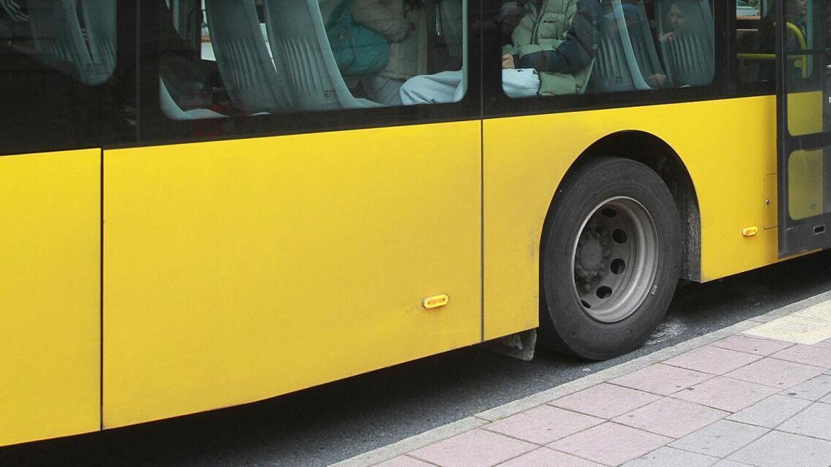 Un autobús urbano en Ourense.