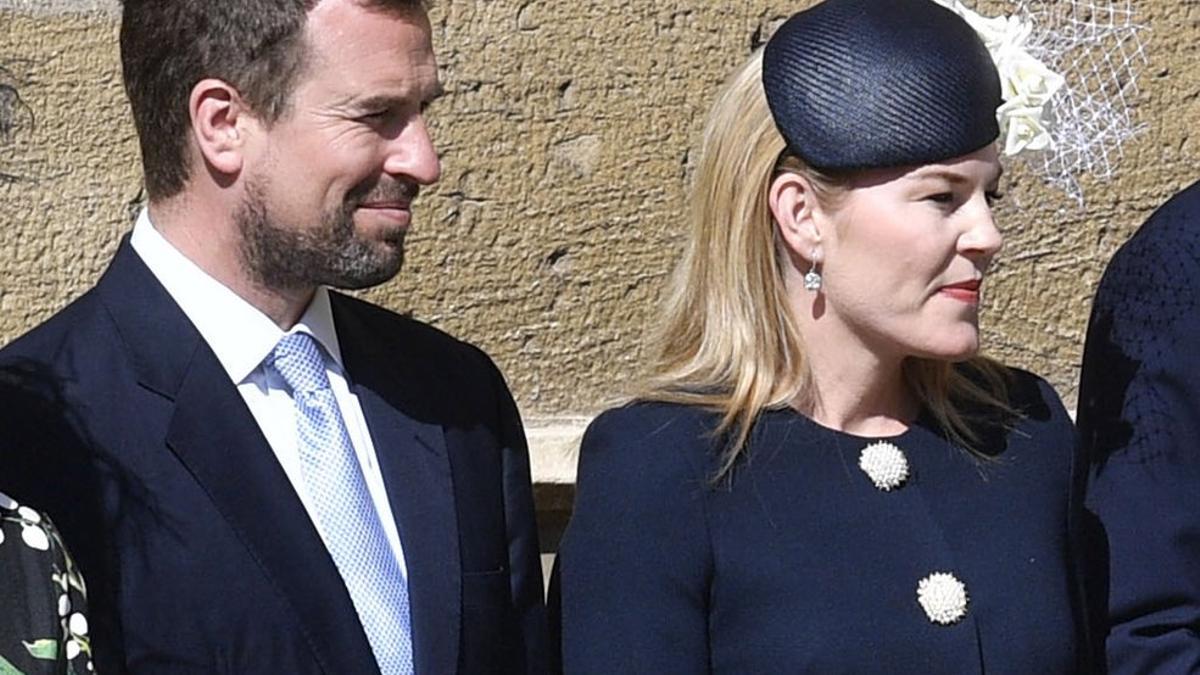 Peter Phillip y su esposa, Autumn, en la capilla de St George, en el castillo de Windsor, el pasado abril.