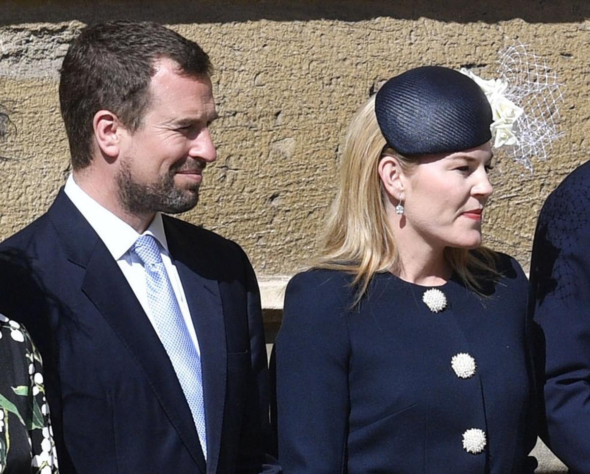 Windsor (United Kingdom), 21/04/2019.- (FILE) - Peter Phillips (L) and his wife Autumn Phillips seen before the annual Easter Sunday Service of the Royal family at St Georges Chapel in Windsor Castle, Britain, 21 April 2019 (reissued 11 February 2020). British media report 11 February 2020 Peter Phillips and his wife Autumn Phillips have said they have separated and are due to divorce. Peter Phillips is grandson of Queen Elizabeth. (Reino Unido) EFE/EPA/NEIL HALL
