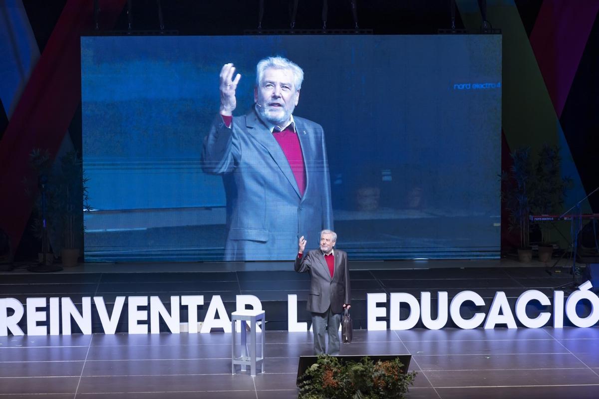 Aquí las mejores imágenes del 3º Congreso "Reinventar la Educación" en Torrevieja