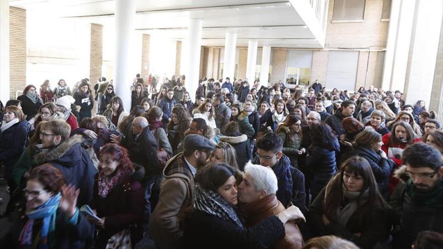 Más de mil profesionales buscan una plaza de MIR