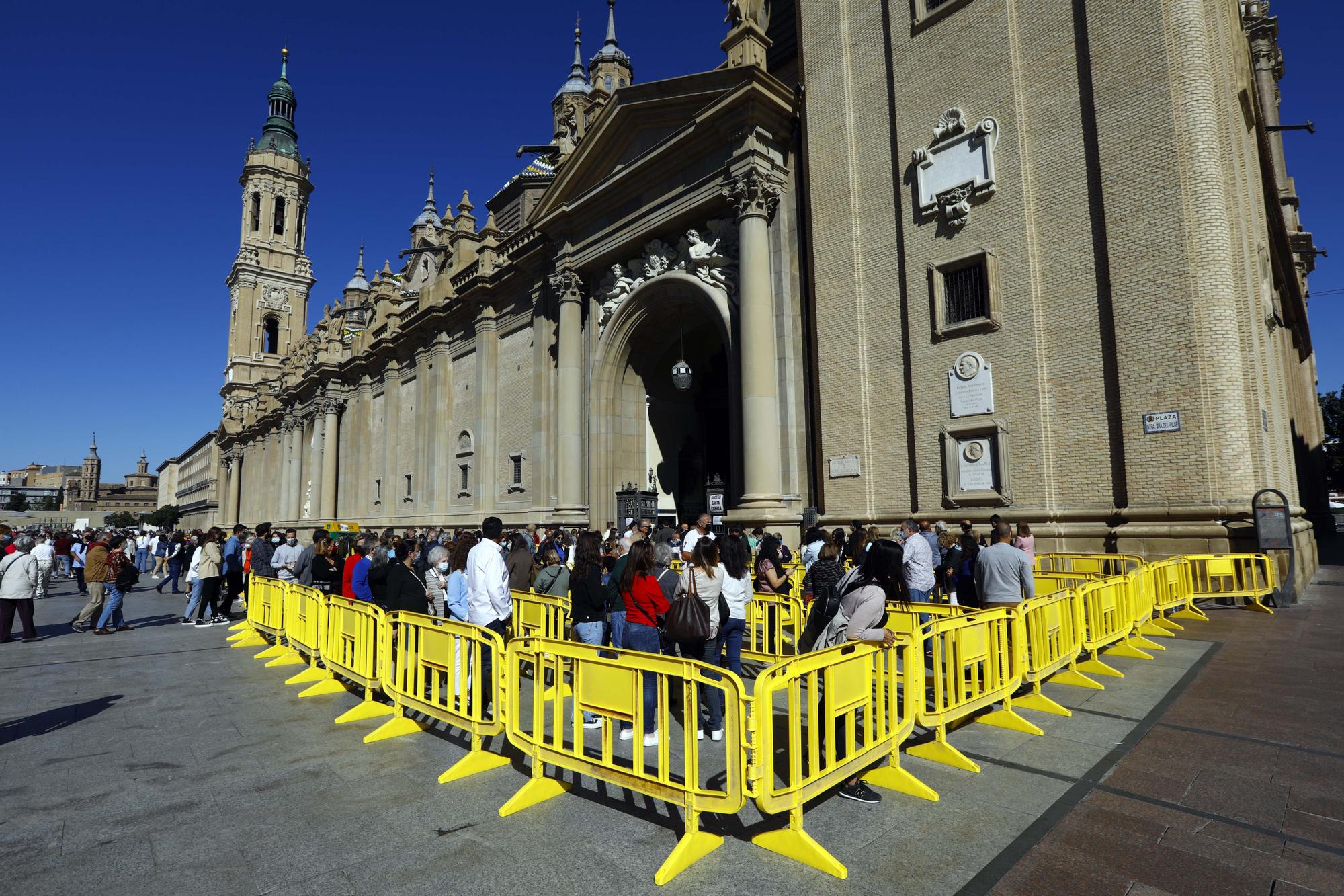 FOTOGALERÍA | Así luce la plaza del Pilar en el primer día de las fiestas