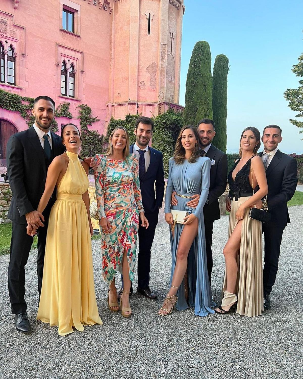 Los jugadores del Villarreal en la boda de Denis Suárez