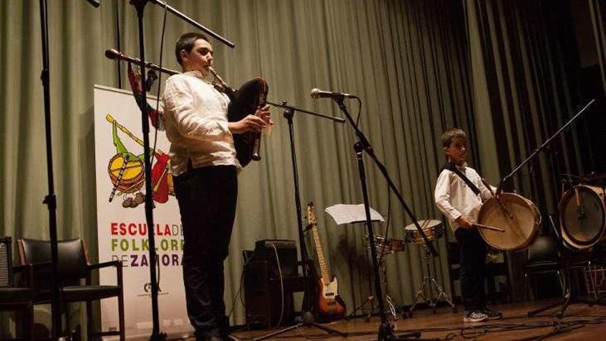 Clausura del curso en la Escuela de Folklore Musical de Zamora