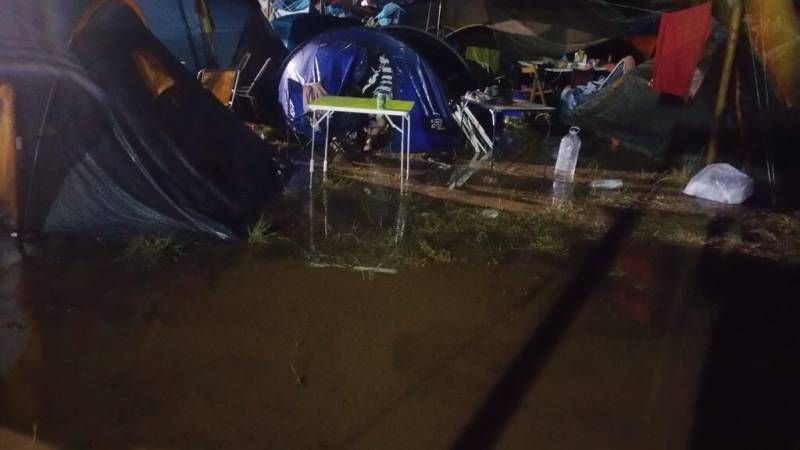 Fotogalería de las lluvias en el Arenal Sound