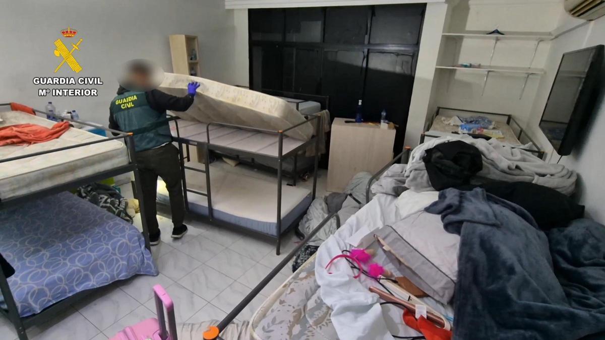 La Guardia Civil libera a una docena de mujeres obligadas a drogarse y prostituirse en Mallorca