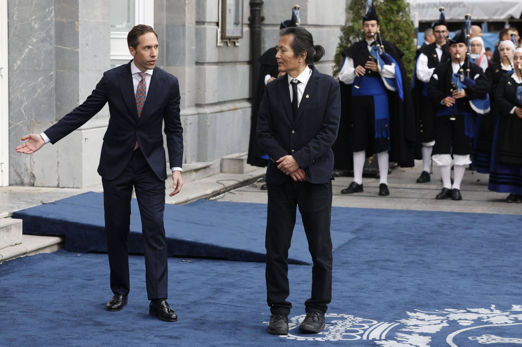 Premios Princesa. Entrada al teatro Campoamor de premiados. Kanon