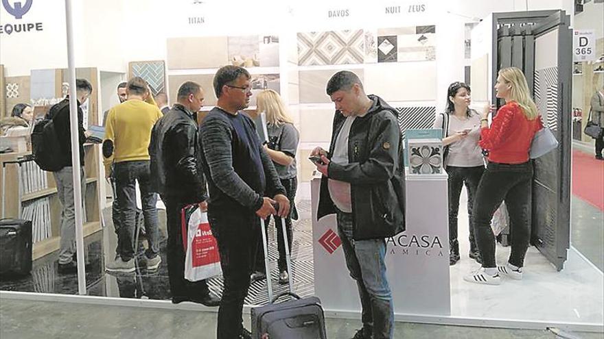 El azulejo cierra con nota la feria rusa y ya piensa en Coverings