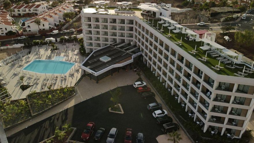 MYND Adeje, a four-star hotel in Callao Salvaje that allows pets