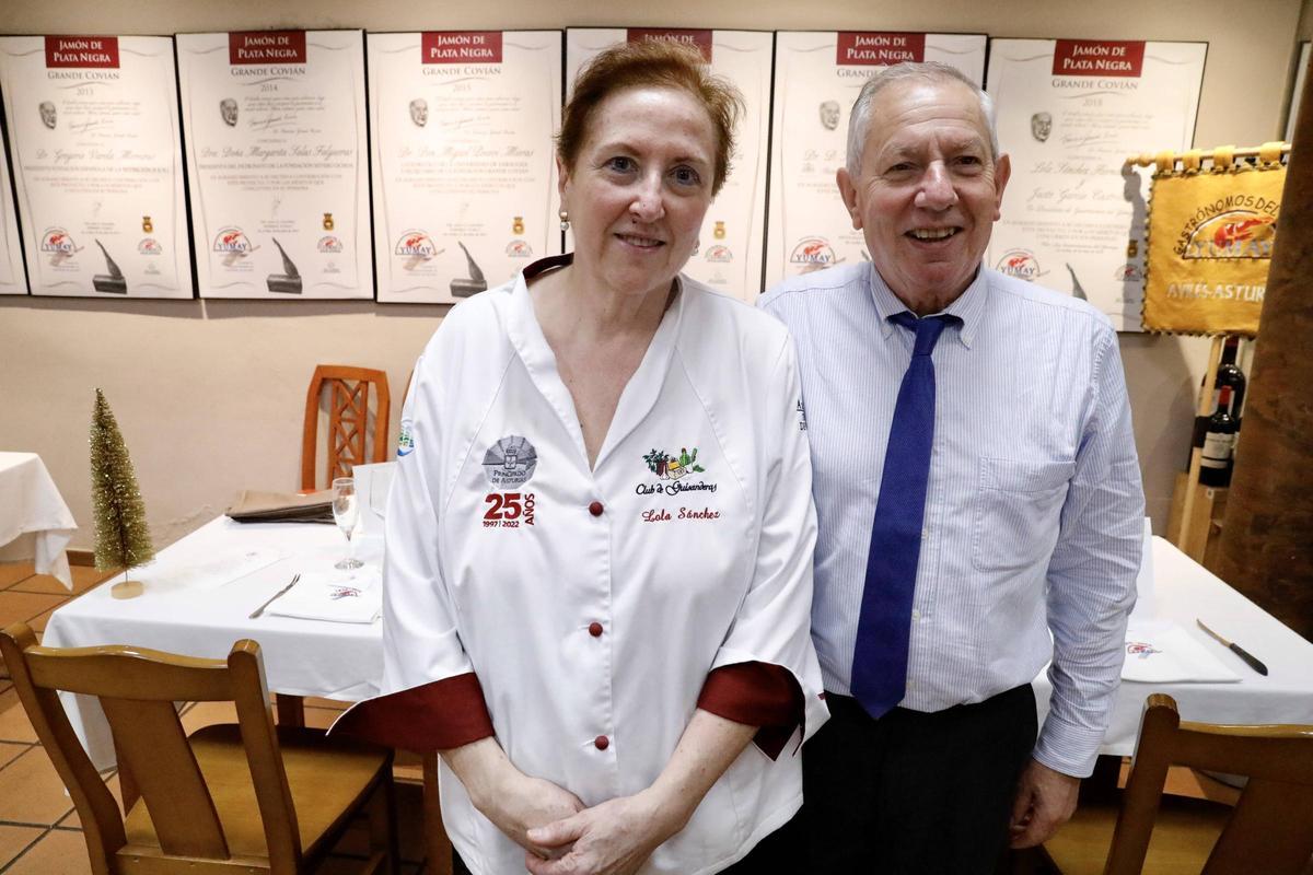 Langostinos, lubina y paletilla para la última Nochebuena en uno de los templos de la cocina en Asturias, que cierra