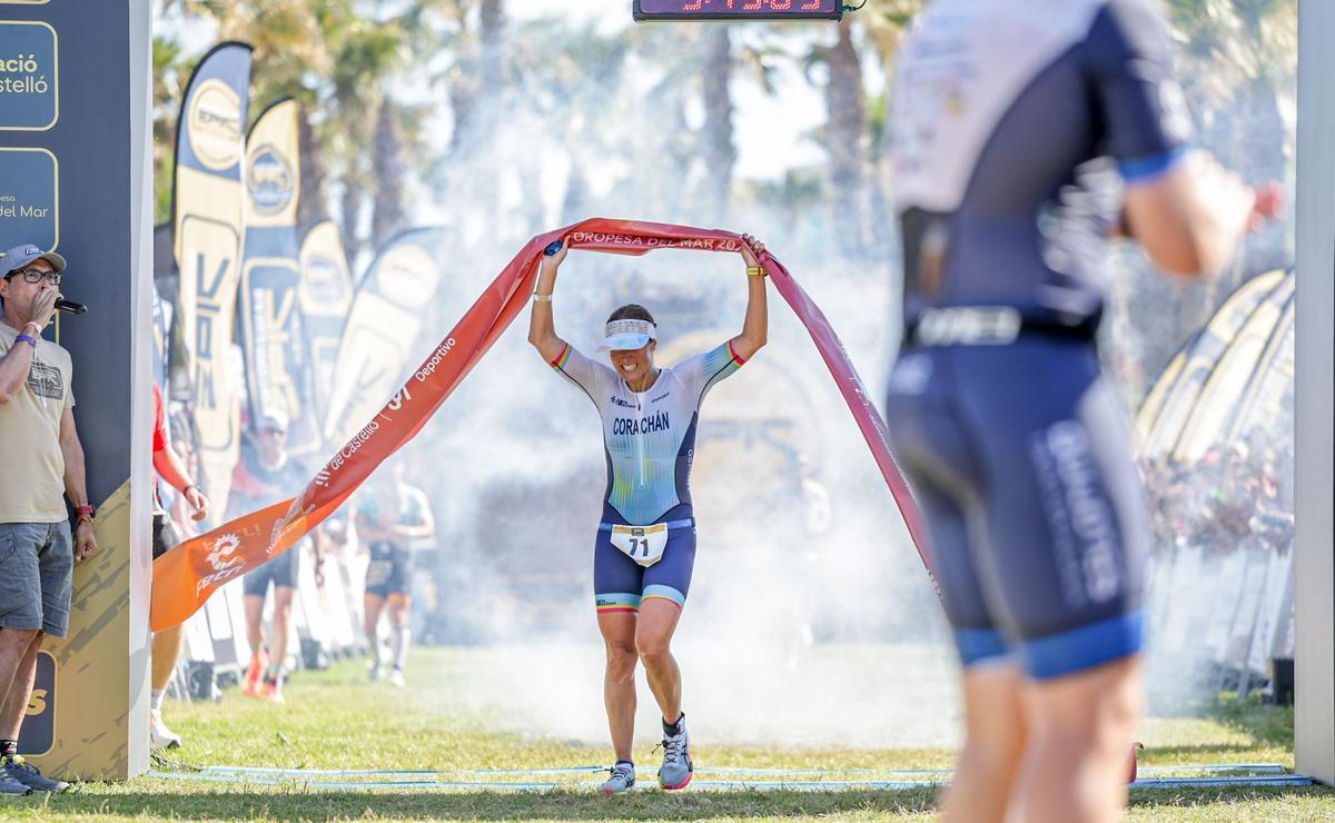 Orpesa ya está preparada para convertirse, un año más, en el epicentro del triatlón nacional e internacional con el V Mediterranean Epic Triathlon.