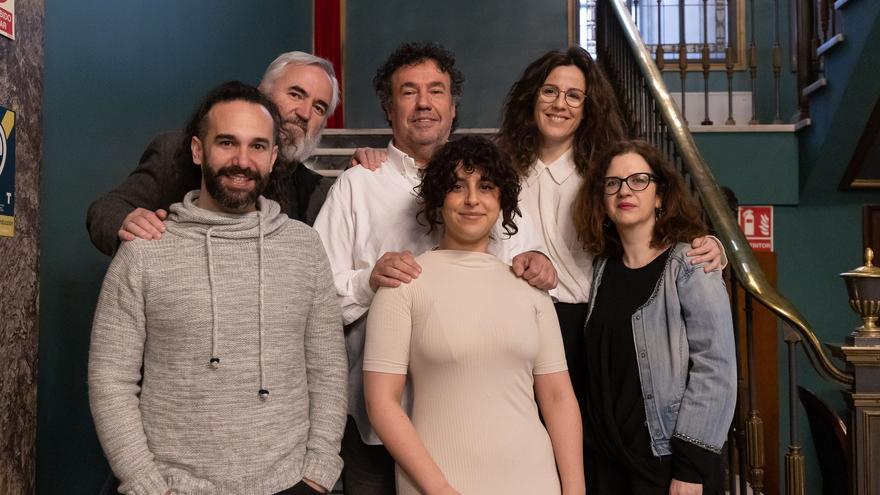 &#039;Hilos de sangre&#039; explora la violencia contra las mujeres en el Teatro del Mercado