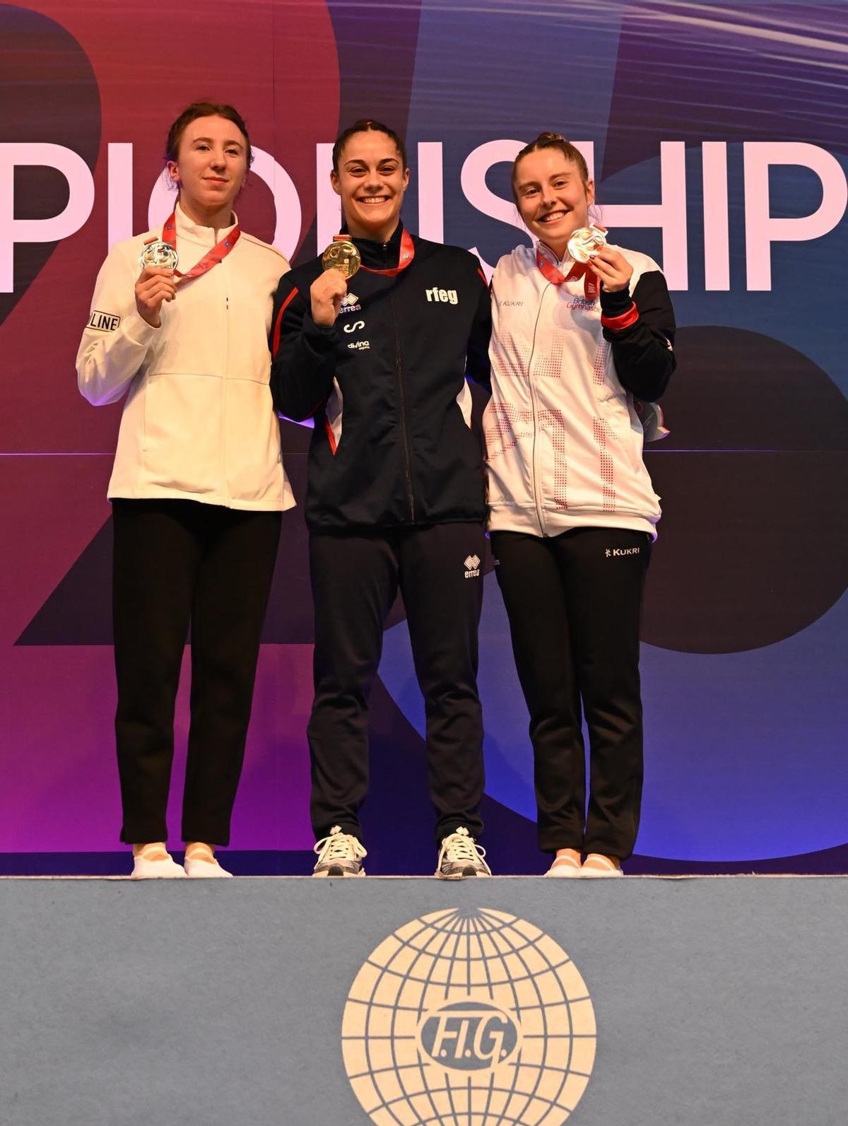 La ponteareana, en el podio.