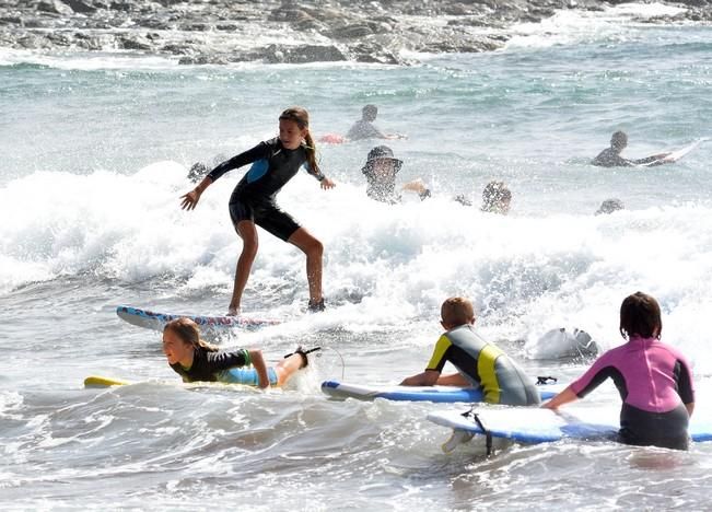 SURF PARA NIÑOS SALINETAS