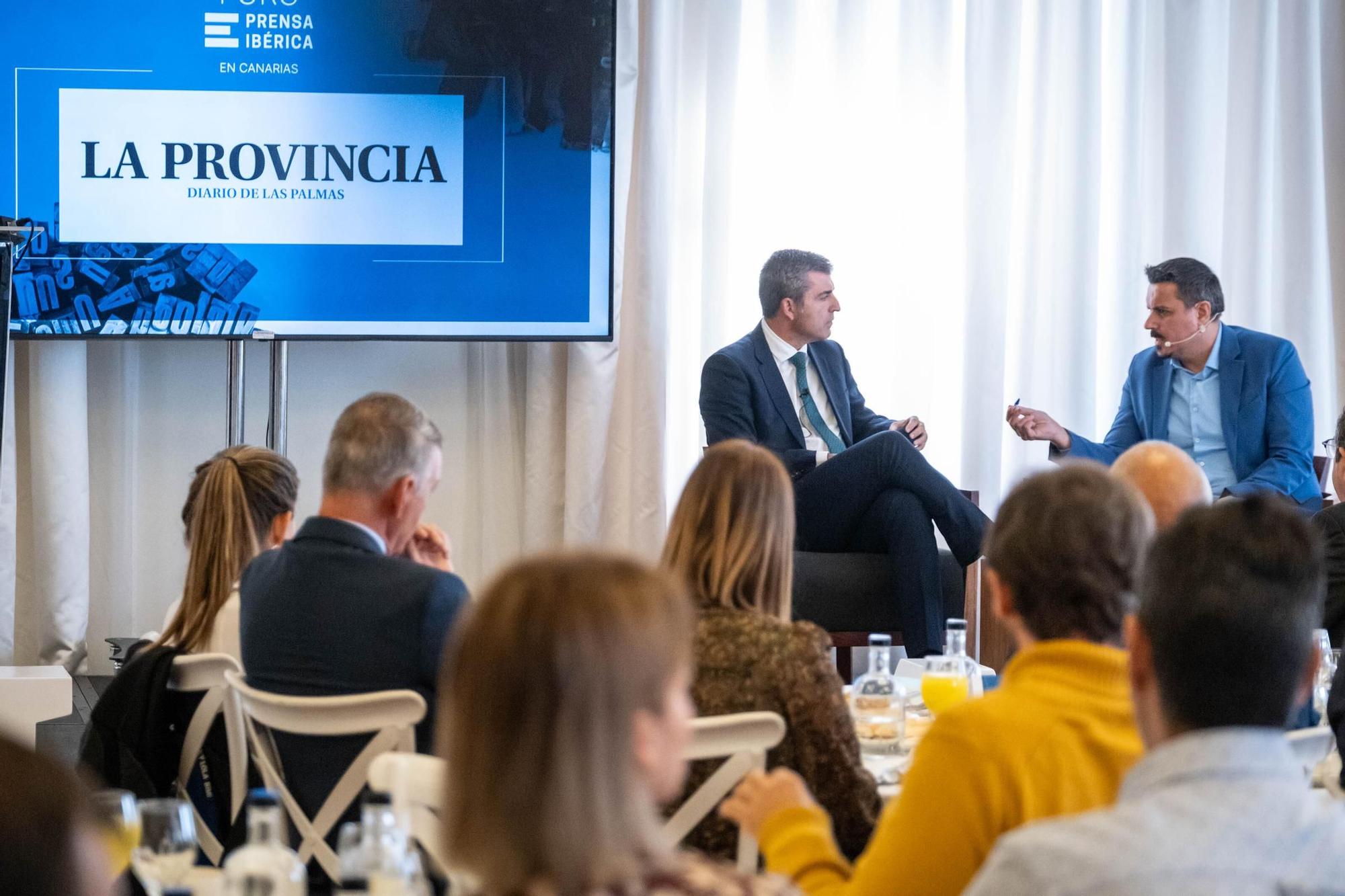 Foro con Manuel Domínguez