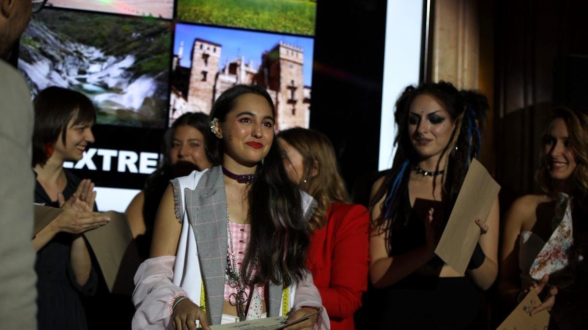 La extremeña Laura Manuela Sánchez gana el Premio de Moda Nacional para Jóvenes Diseñadores