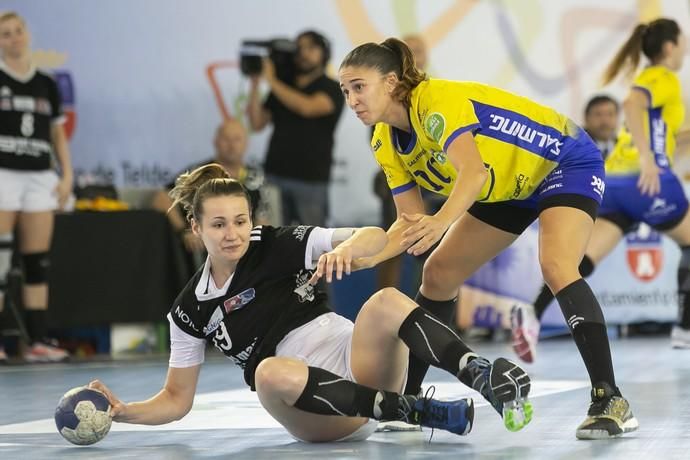 12.05.19. Telde, Gran Canaria. Balonmano femenino temporada 2018-19. Rocasa Gran Canaria-Pogon Szczcin. Final EHF Challenge Cup. Pabellón Rita Hernández . Foto Quique Curbelo  | 12/05/2019 | Fotógrafo: Quique Curbelo