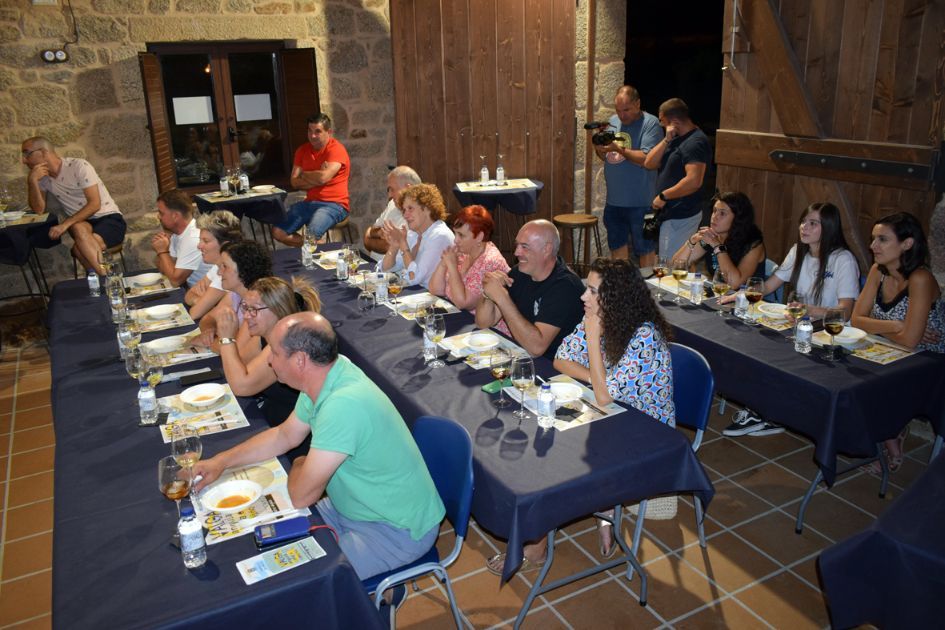 Uno de los momentos de la Festa da Anguía e Mostra da Caña do País.