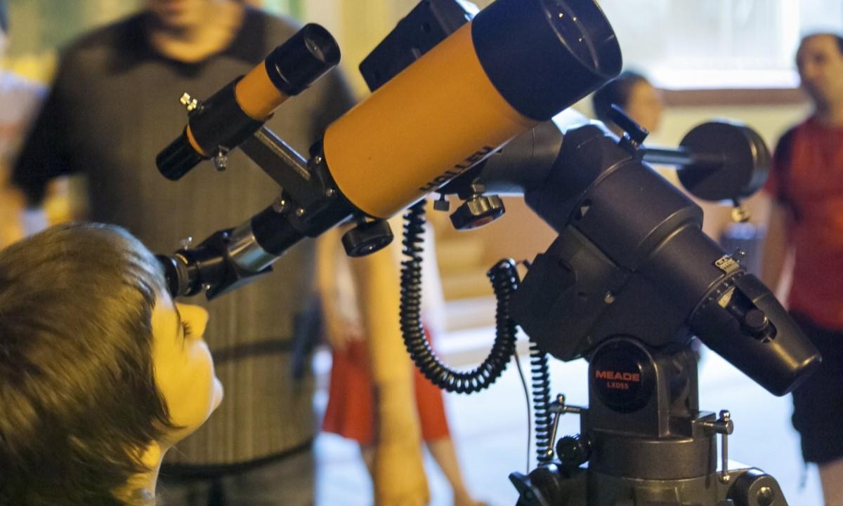 Parets programa la nova temporada de sessions d’astronomia per a públic adult i infantil