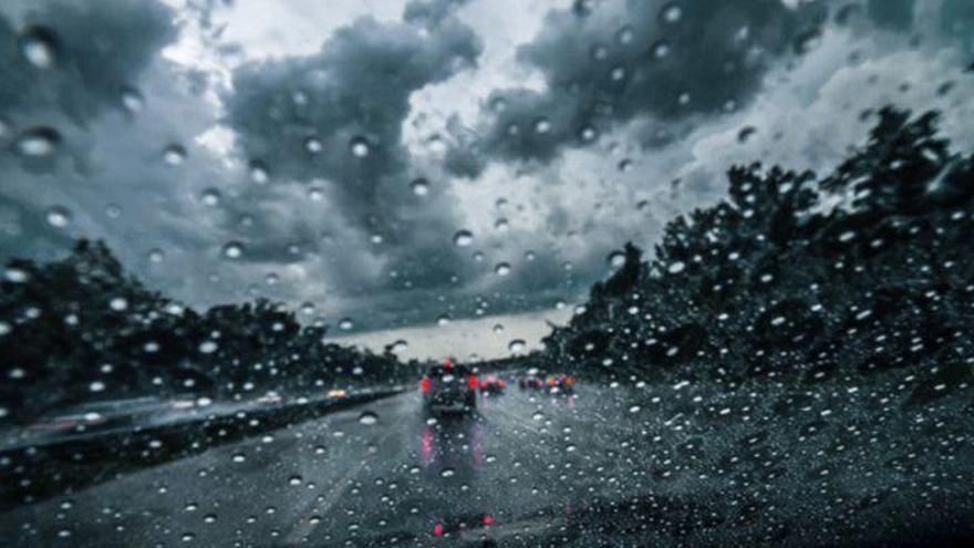 Consejos para conducir durante las tormentas de hoy martes en Castellón