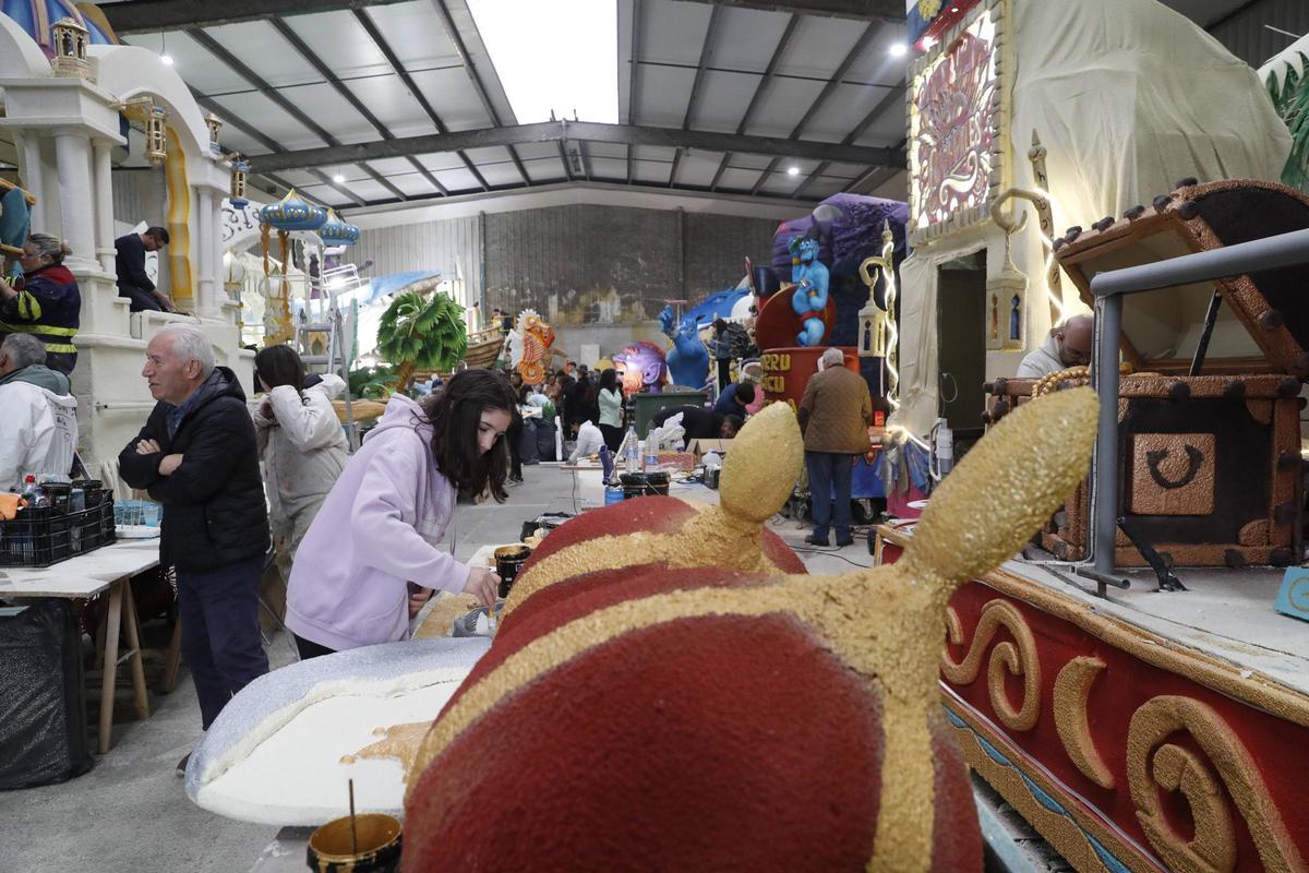 EN IMÁGENES: El jurado del Descenso de Galiana visita las naves del Antroxu