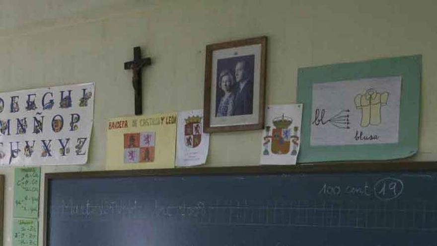 Crucifijo en un aula de un colegio zamorano.