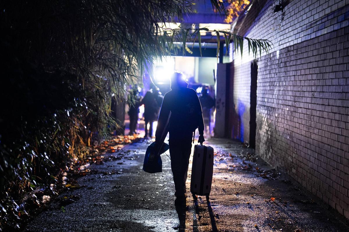 Desalojo del instituto B9 de Badalona