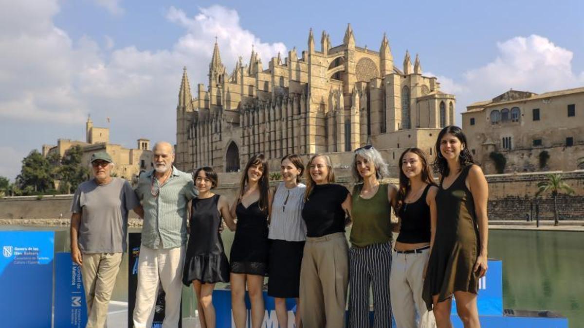 El elenco de 'Forastera'