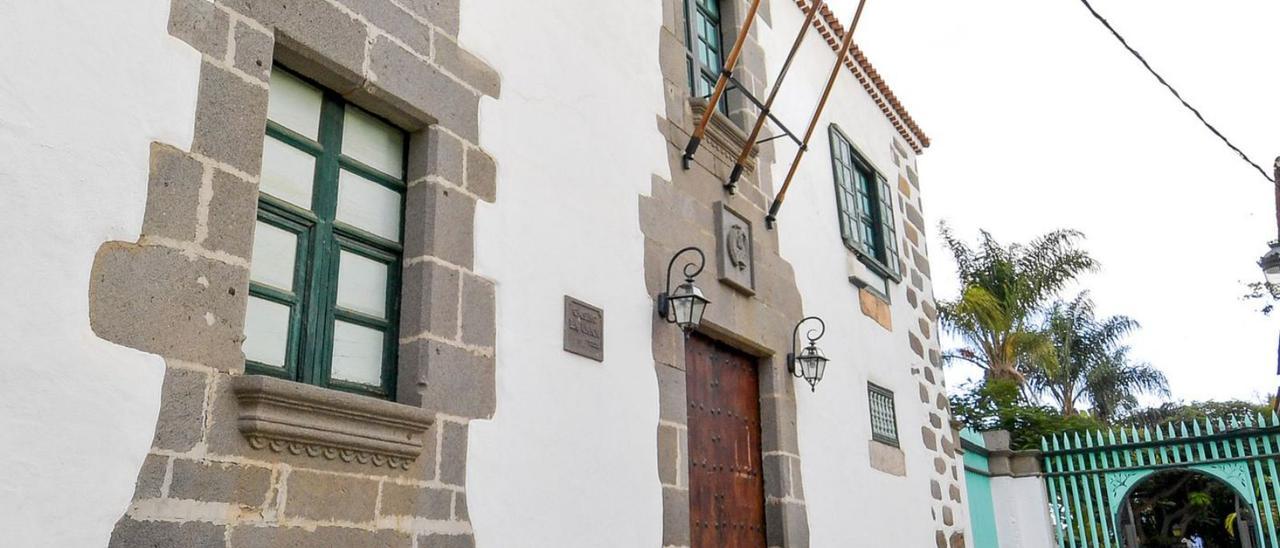 Fachada del edificio de la sociedad de ocio El Casino La Unión de Telde. | |