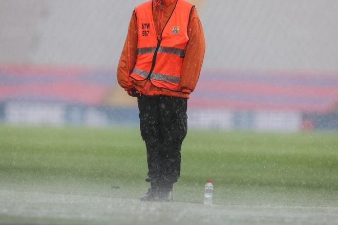 La intensa tormenta que cae sobre Barcelona. Así está el Estadi Olímpic de Montjuic, en imágenes.