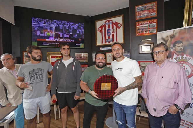 Aleix Garcia rep un premi de la Penya Nord-Àlex Granell