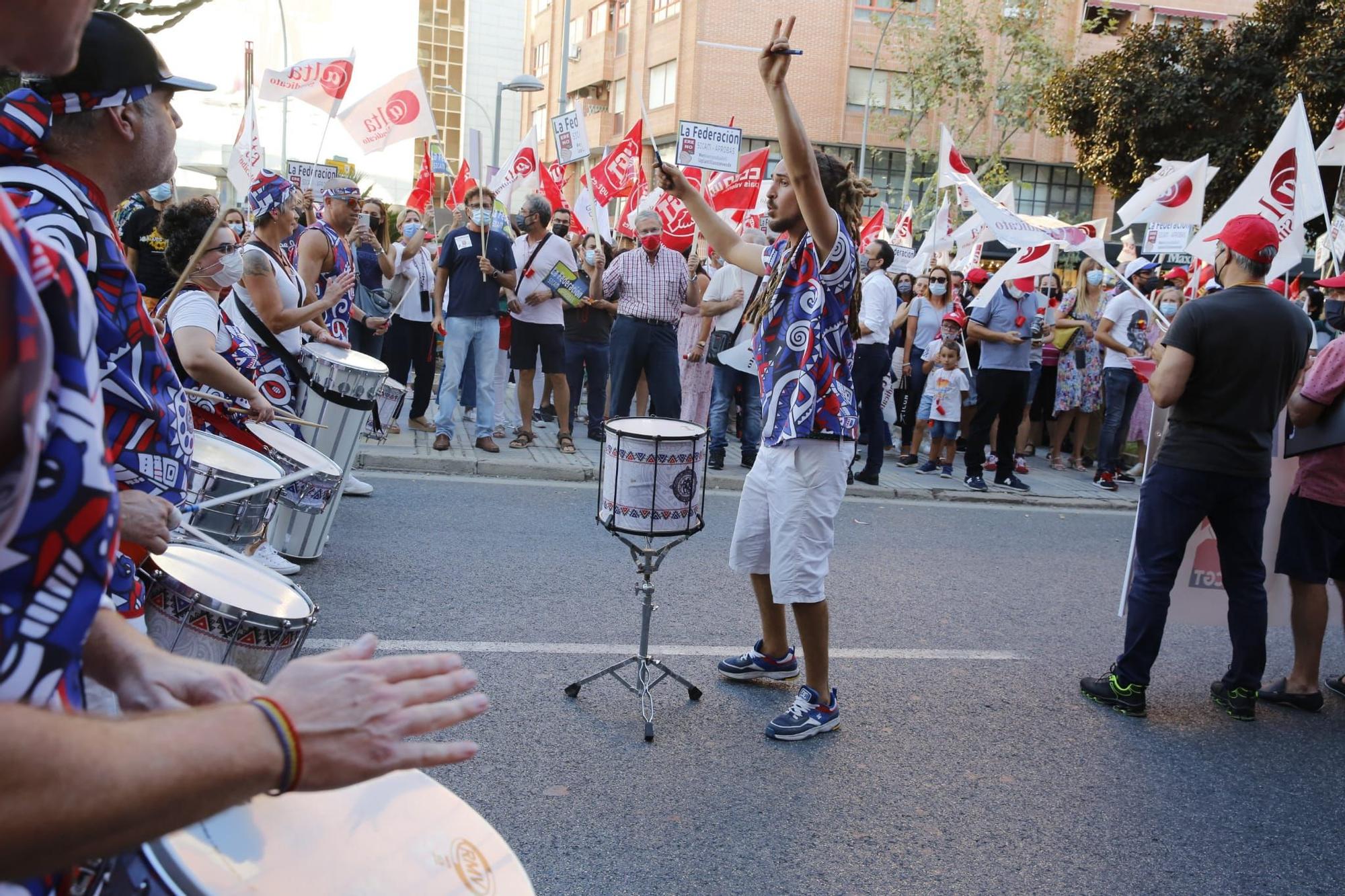Nueva protesta frente a la sede del Sabadell
