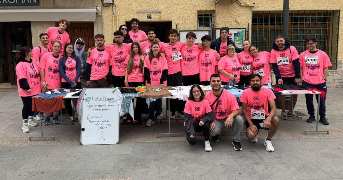 Participantes en la carrera contra el cáncer de Villanueva del Trabuco. | L.O.