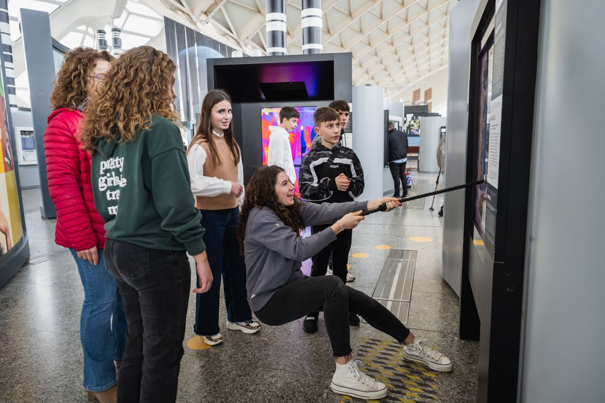 El colegio HHDC de Tavernes de la Valldigna visita la Ciutat de les Arts i les Ciències