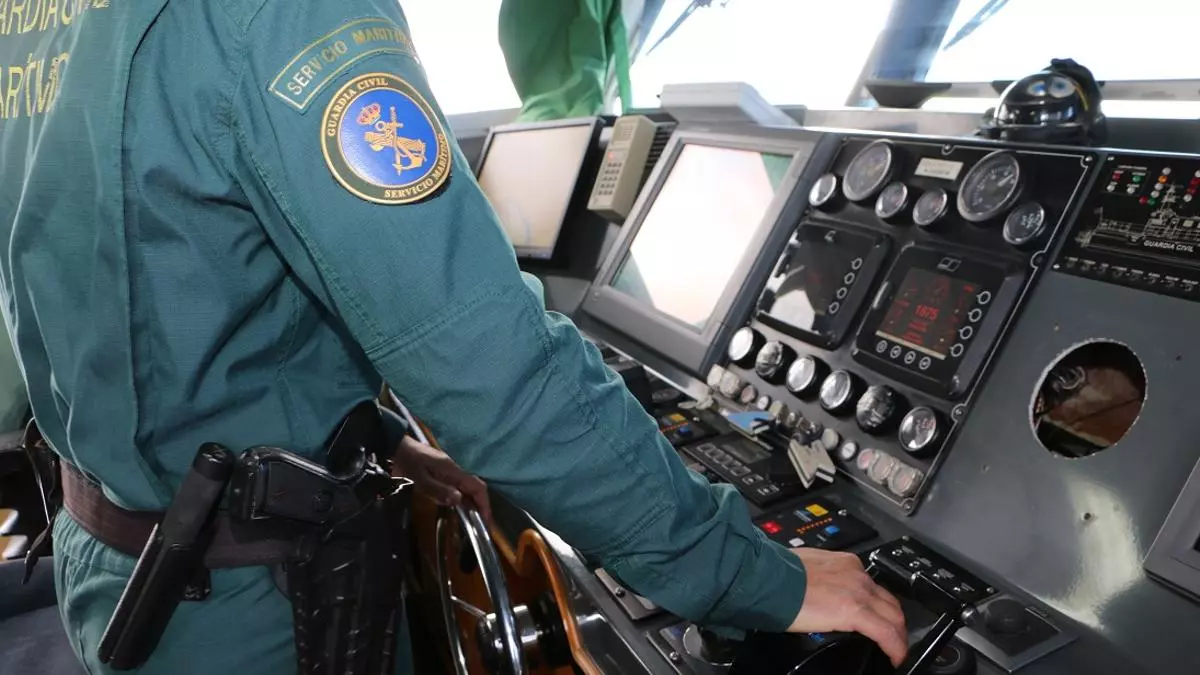 Rescatan a un hombre desaparecido cuando practicaba wingfoil en la Bahía de Palma