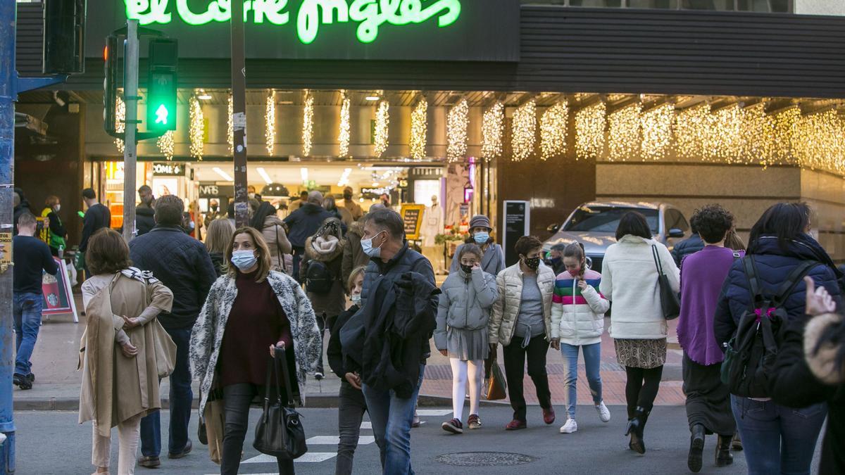 Los centros de El Corte Inglés abrirán de 9 a 20 horas a partir del lunes