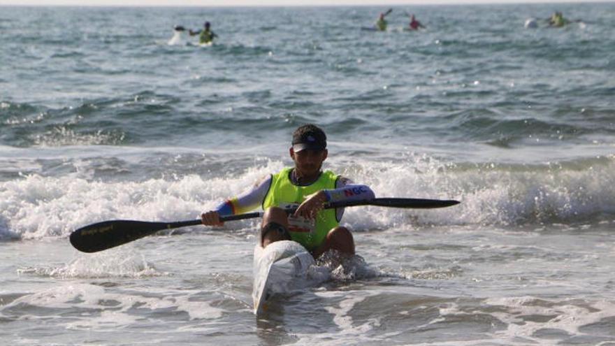 Jorge Enríquez, un campeón entre tiburones