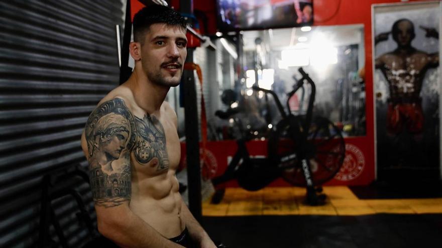 Joel Álvarez, "El Fenómeno", luchador en la UFC norteamericana, en Llanera: así llega a Lugo una de las figuras más relevantes de las artes marciales mixtas